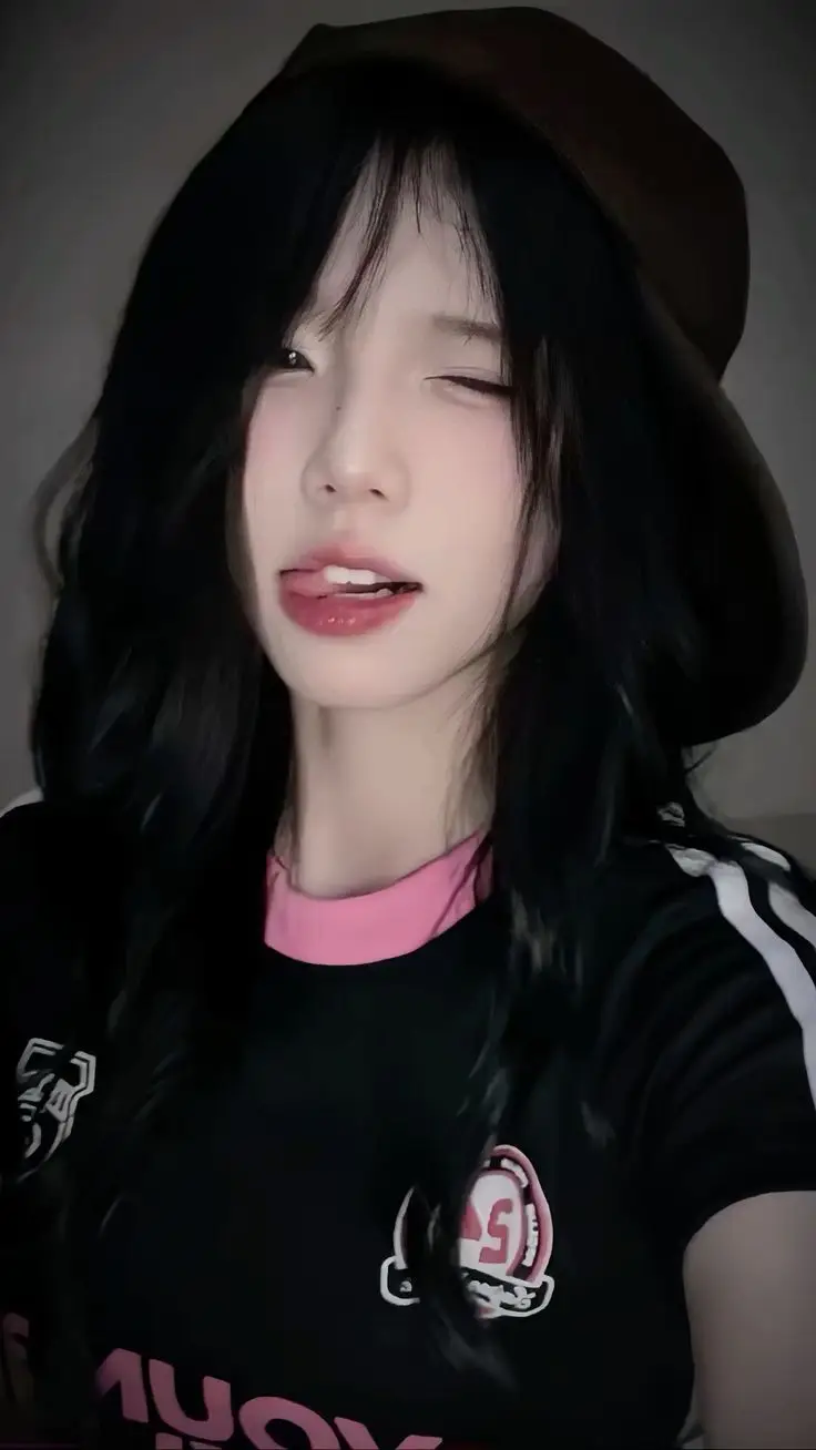 Ảnh Đại Diện Gái Xinh: Nhận Diện Ngay Vẻ Đẹp Riêng Của Bạn 17