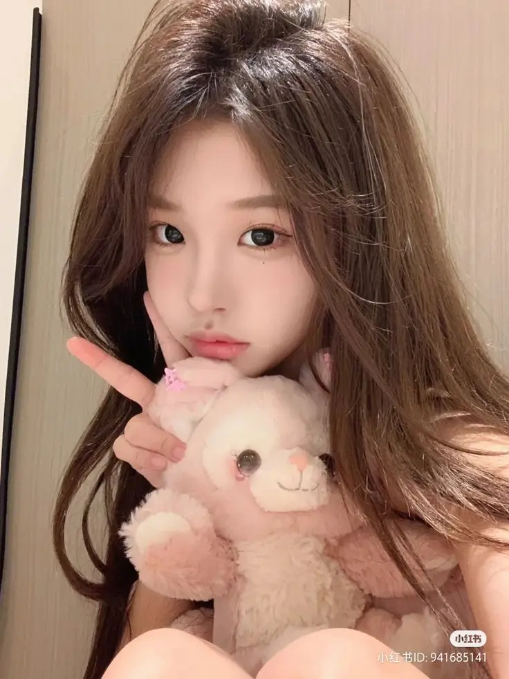 Ảnh Đại Diện Gái Xinh: Nhận Diện Ngay Vẻ Đẹp Riêng Của Bạn 27