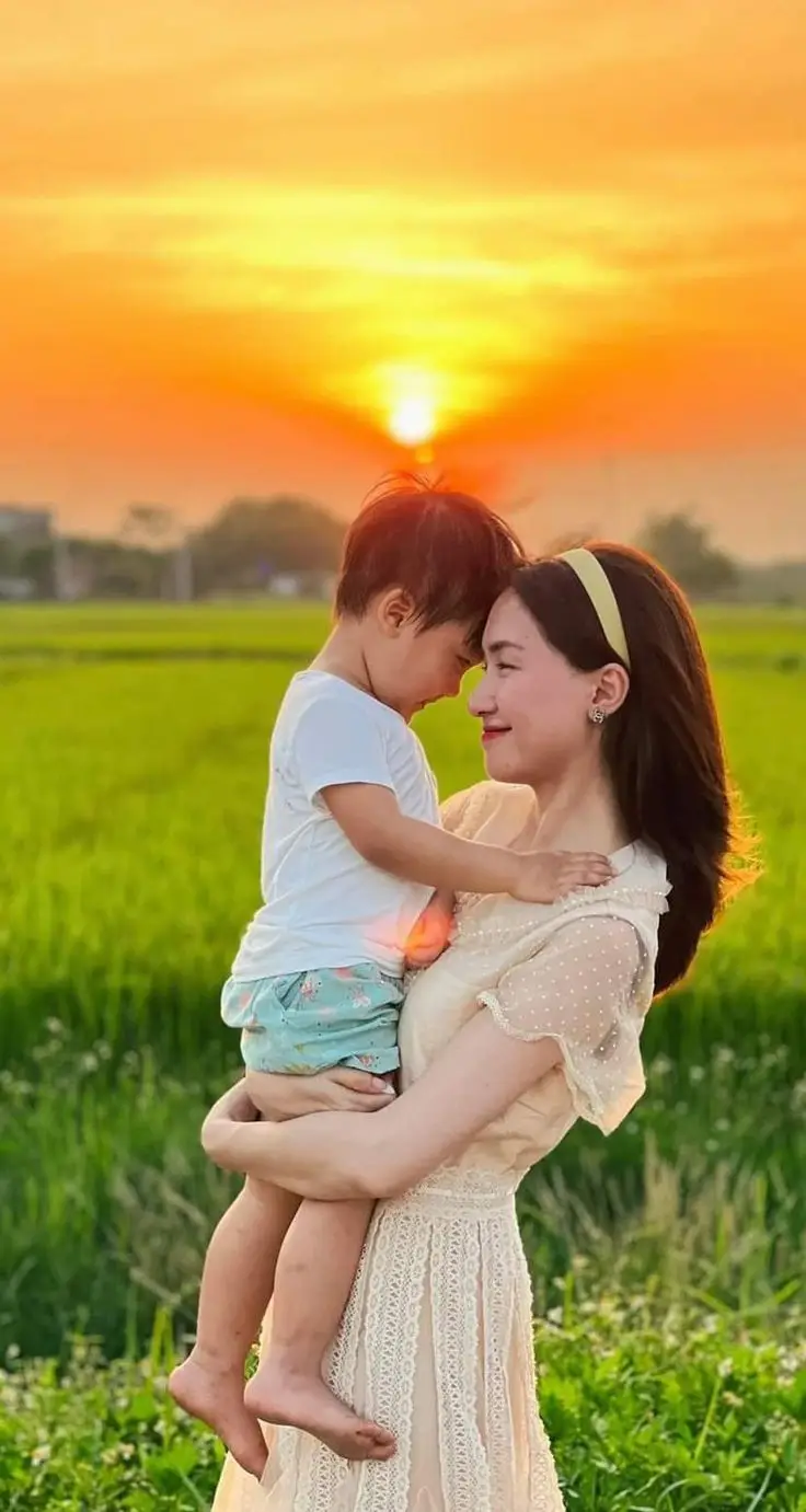 Ảnh tình cảm đẹp giữa bố và con gái 22