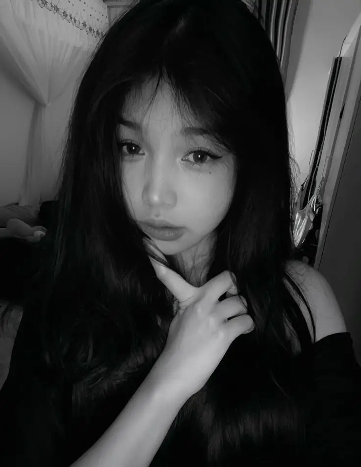 Ảnh Con Gái Che Mặt - Vẻ Đẹp Bí Ẩn Qua Những Bức Ảnh 11