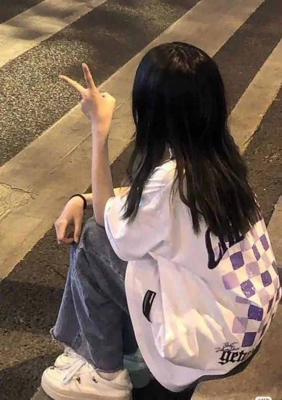 Ảnh Con Gái Che Mặt - Vẻ Đẹp Bí Ẩn Qua Những Bức Ảnh 25