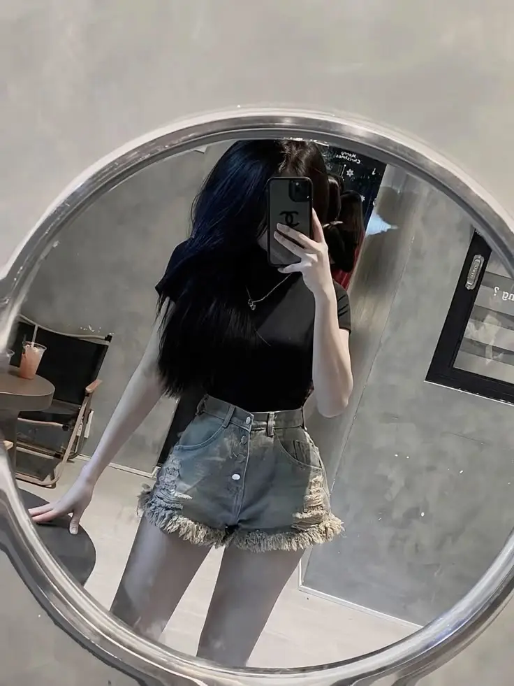 Ảnh Con Gái Chụp Trước Gương - Bộ Sưu Tập 50 Hình Ảnh Đẹp Nhất 15