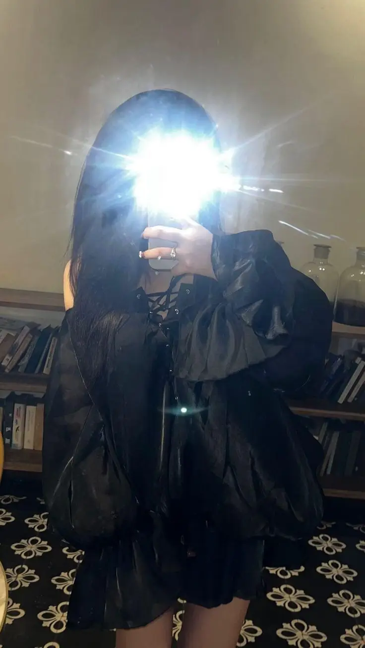 Ảnh Con Gái Chụp Trước Gương - Bộ Sưu Tập 50 Hình Ảnh Đẹp Nhất 21