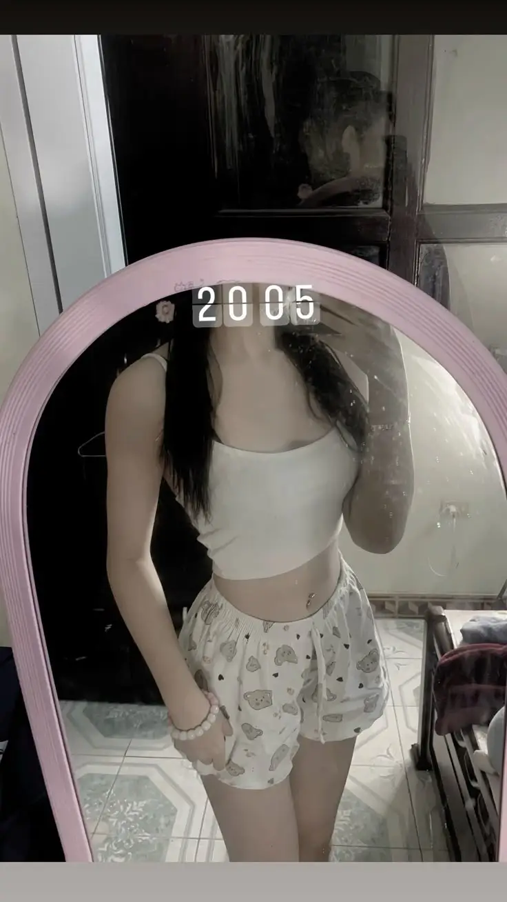 Ảnh Con Gái Chụp Trước Gương - Bộ Sưu Tập 50 Hình Ảnh Đẹp Nhất 22