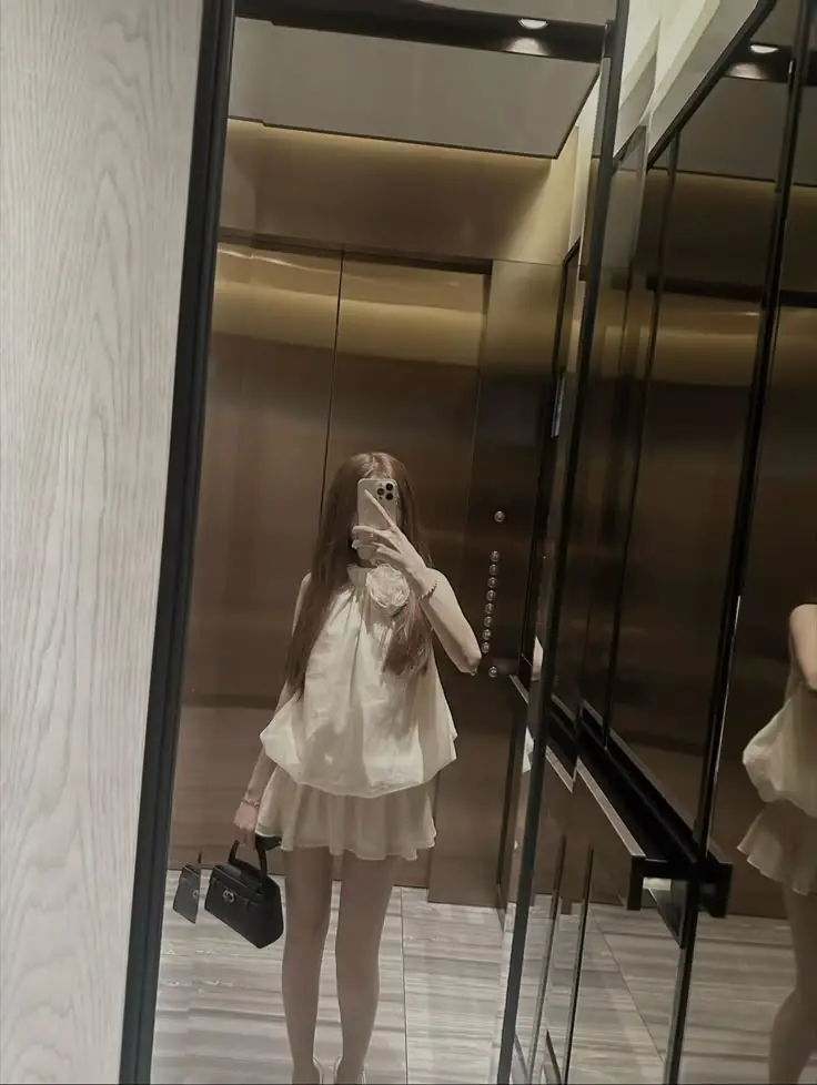 Ảnh Con Gái Chụp Trước Gương - Bộ Sưu Tập 50 Hình Ảnh Đẹp Nhất 32