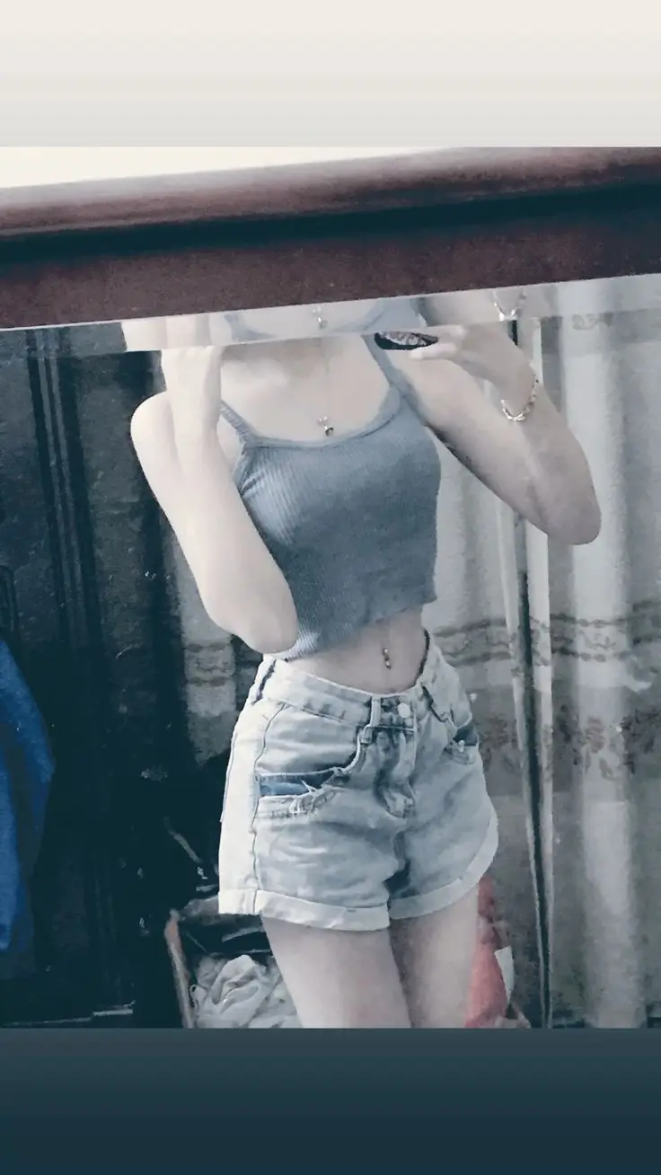 Ảnh Con Gái Chụp Trước Gương - Bộ Sưu Tập 50 Hình Ảnh Đẹp Nhất 35