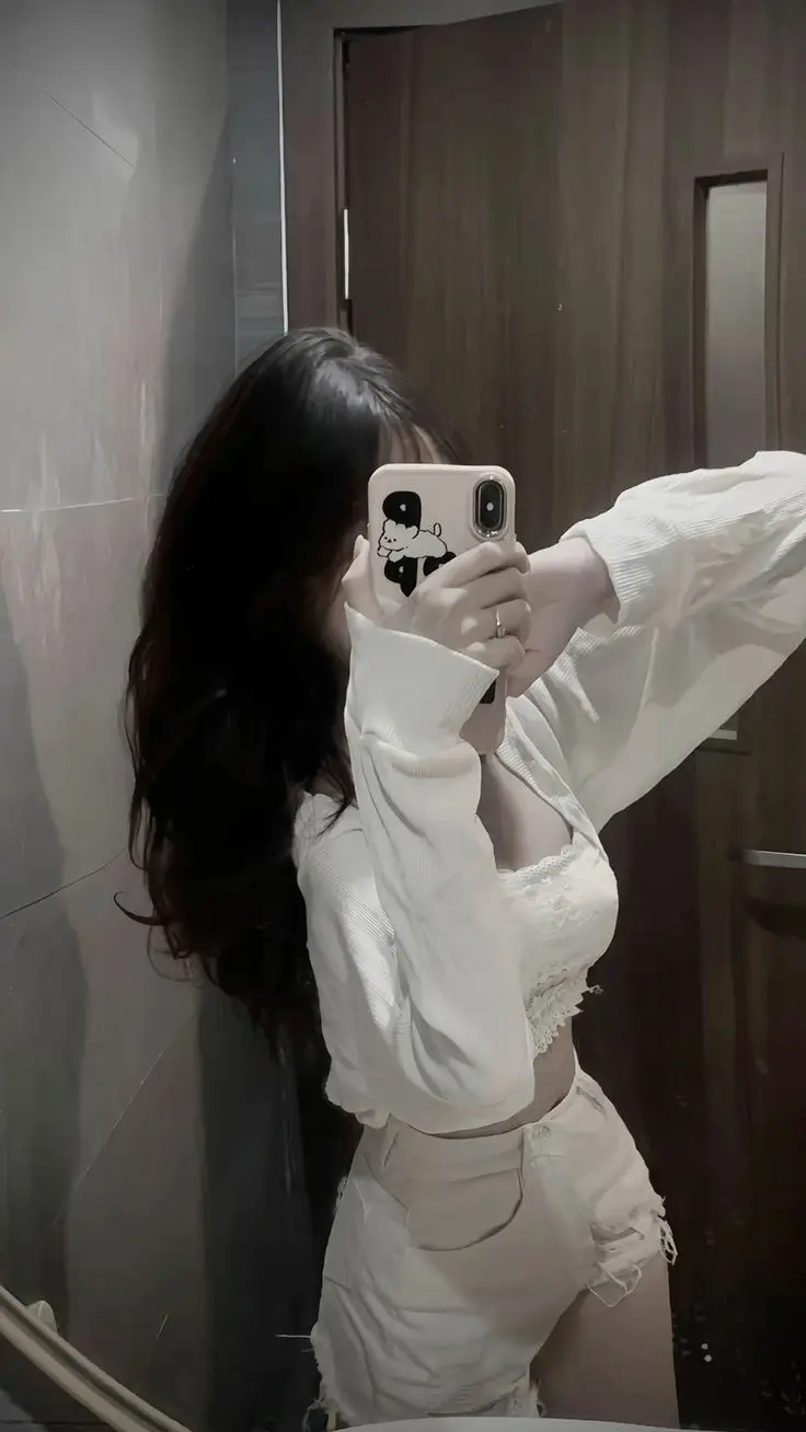 Ảnh Con Gái Chụp Trước Gương - Bộ Sưu Tập 50 Hình Ảnh Đẹp Nhất 36