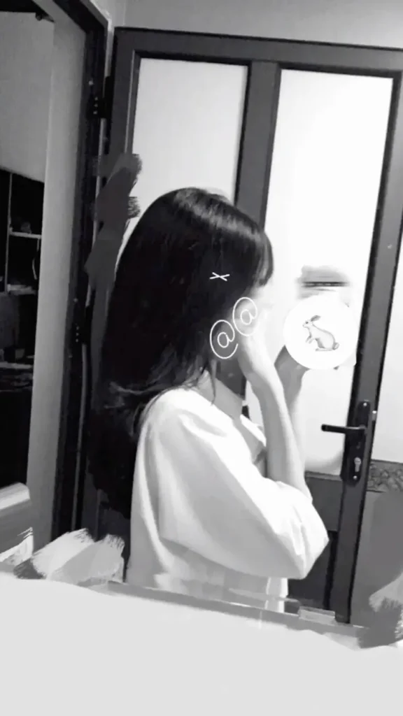 Ảnh Con Gái Chụp Trước Gương - Bộ Sưu Tập 50 Hình Ảnh Đẹp Nhất 37