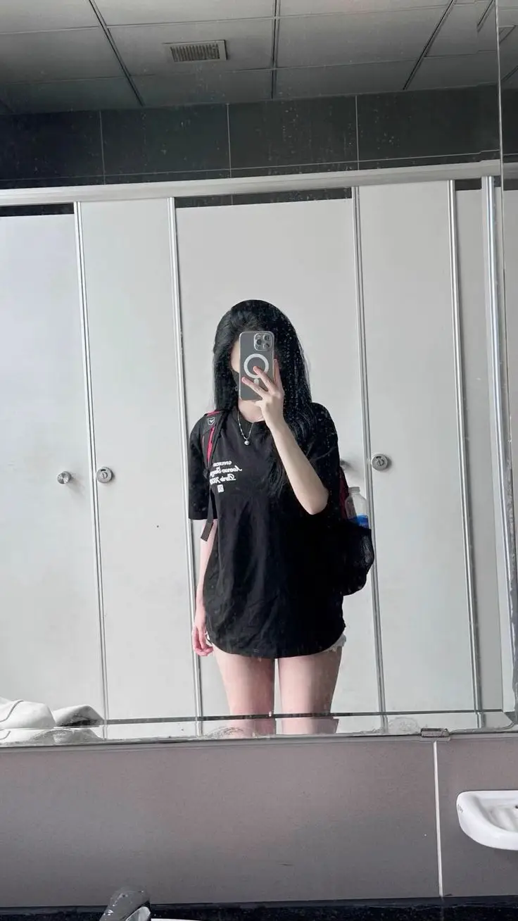 Ảnh Con Gái Chụp Trước Gương - Bộ Sưu Tập 50 Hình Ảnh Đẹp Nhất 42