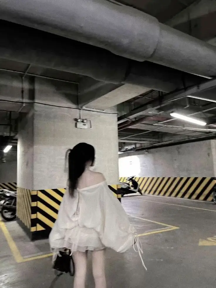 Ảnh Dáng Gái Xinh Che Mặt - Bộ Sưu Tập Hình Ảnh Đẹp 52