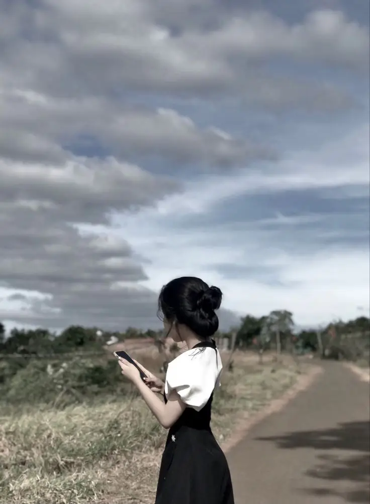 Ảnh Gái 18 Tuổi Che Mặt - Hình Ảnh Ngây Thơ Đáng Yêu 26