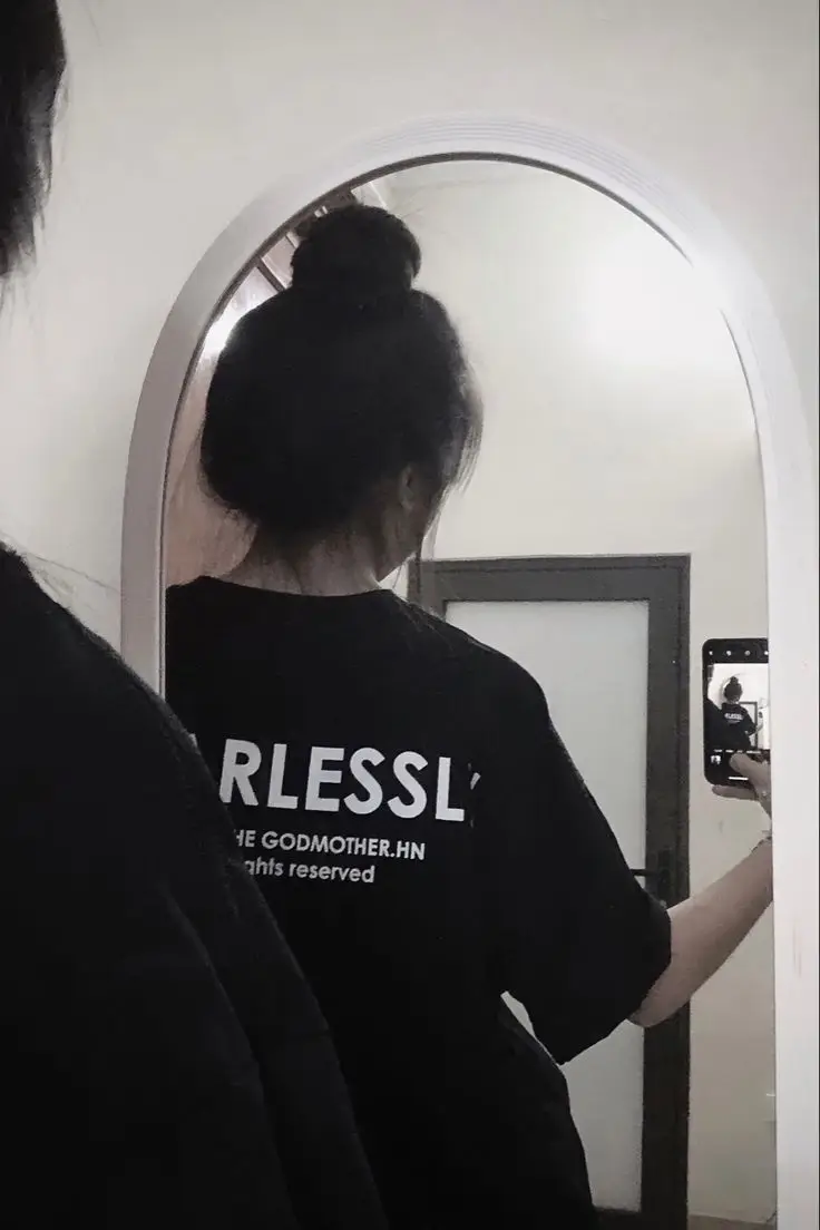 Ảnh Gái 18 Tuổi Che Mặt - Hình Ảnh Ngây Thơ Đáng Yêu 32