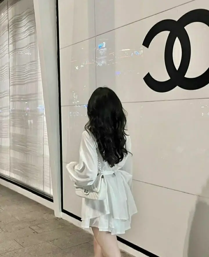 Ảnh Gái 18 Tuổi Che Mặt - Hình Ảnh Ngây Thơ Đáng Yêu 46