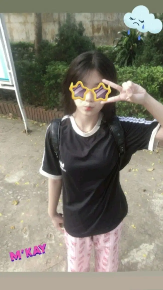 Ảnh Gái 18 Tuổi Che Mặt - Hình Ảnh Ngây Thơ Đáng Yêu 53