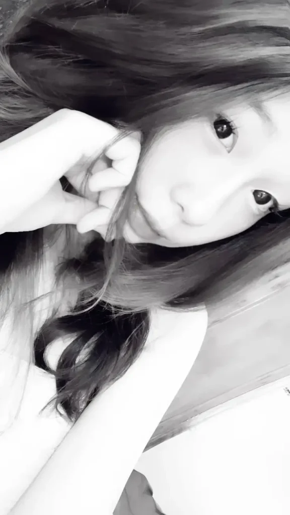 Ảnh Gái 2009 Che Mặt - Thời Trang Và Đẹp Đẽ Qua Thời Gian 15