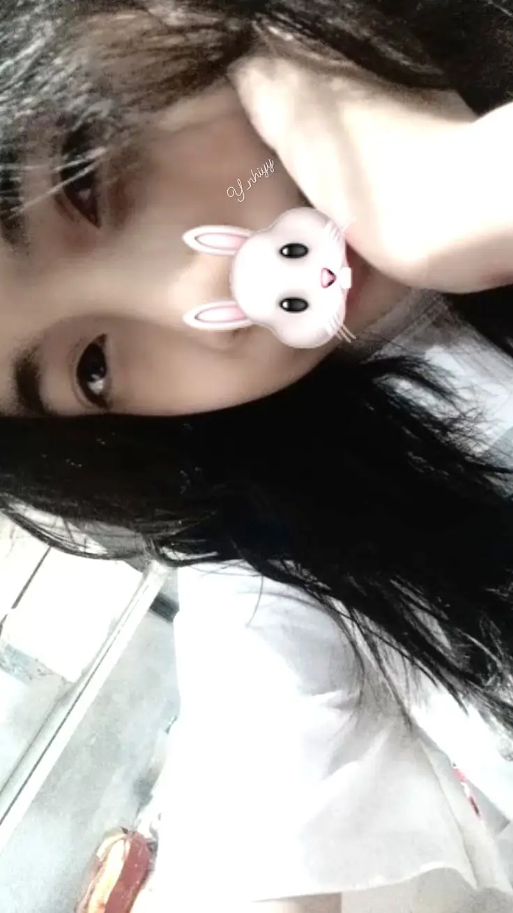 Ảnh gái 2k10 che mặt - Sự đáng yêu trong phong cách bí ẩn 4