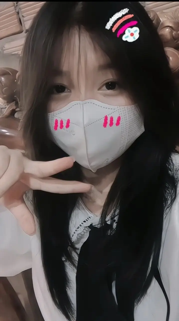 Ảnh gái 2k10 che mặt - Sự đáng yêu trong phong cách bí ẩn 31
