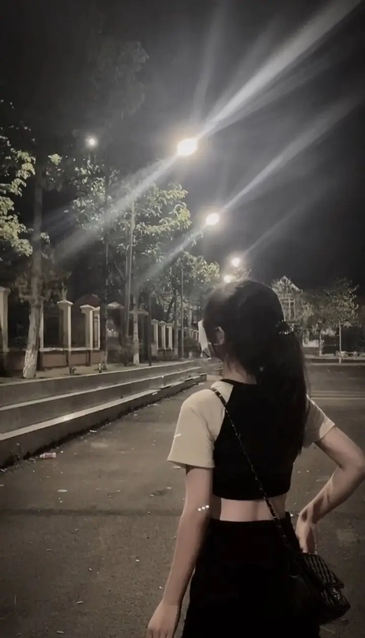 Ảnh gái 2k10 che mặt - Sự đáng yêu trong phong cách bí ẩn 37