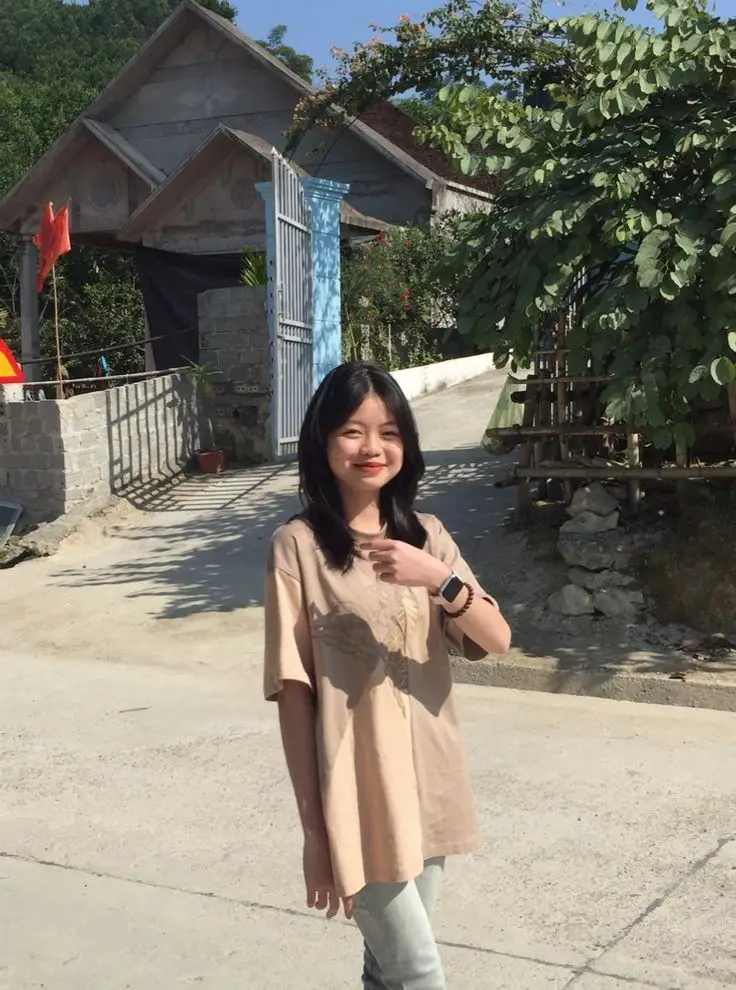 Ảnh gái 2k10 che mặt - Sự đáng yêu trong phong cách bí ẩn 47