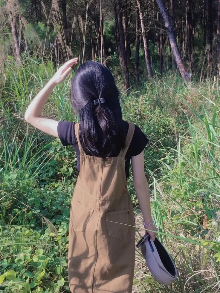 Ảnh gái 2k10 che mặt - Sự đáng yêu trong phong cách bí ẩn 48