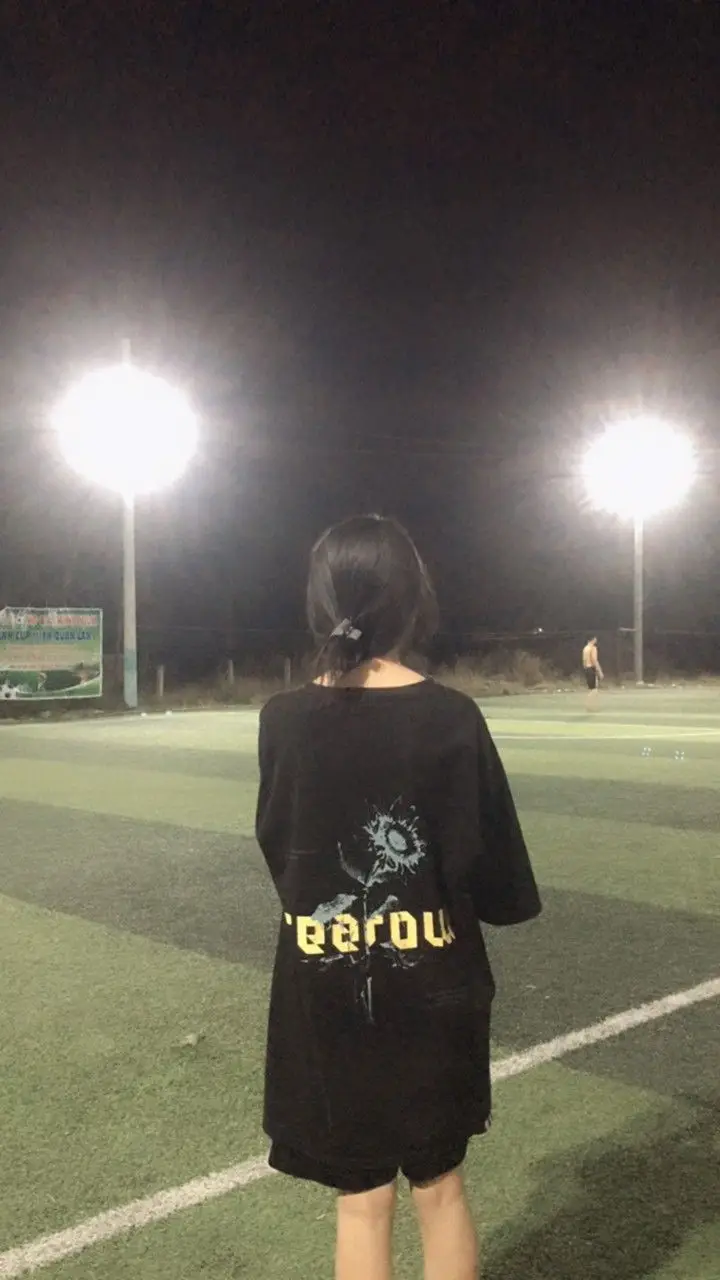 Ảnh Gái 2k11 Che Mặt: Vẻ Đẹp Thời Thượng Của Giới Trẻ 39