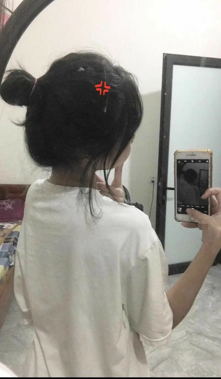 Ảnh gái che mặt bằng điện thoại - Những khoảnh khắc thú vị 28