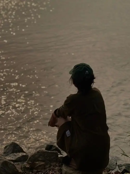 Ảnh Gái Chụp Sau Lưng: Chụp Hình Nghệ Thuật Từ Phía Sau 4