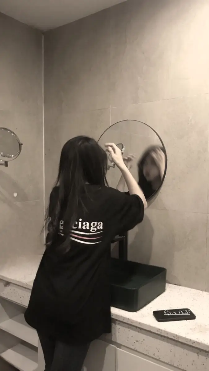 Ảnh Gái Chụp Sau Lưng: Chụp Hình Nghệ Thuật Từ Phía Sau 20