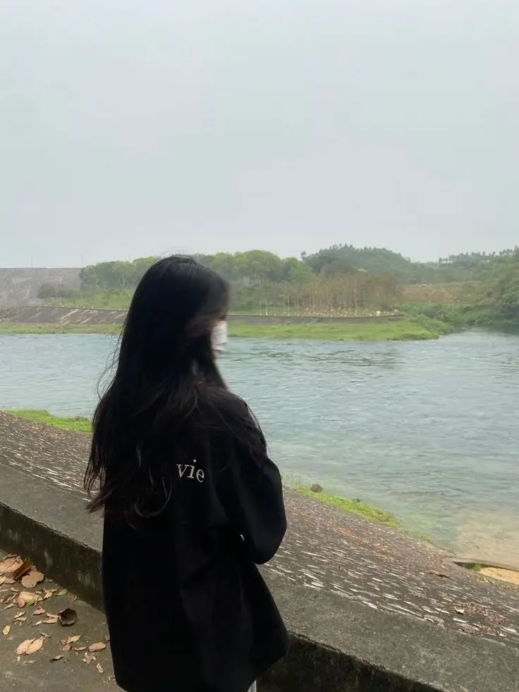 Ảnh Gái Chụp Sau Lưng: Chụp Hình Nghệ Thuật Từ Phía Sau 25