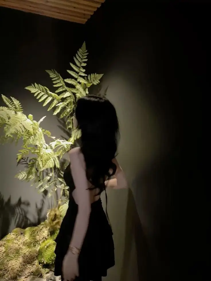 Ảnh Gái Chụp Sau Lưng: Chụp Hình Nghệ Thuật Từ Phía Sau 32