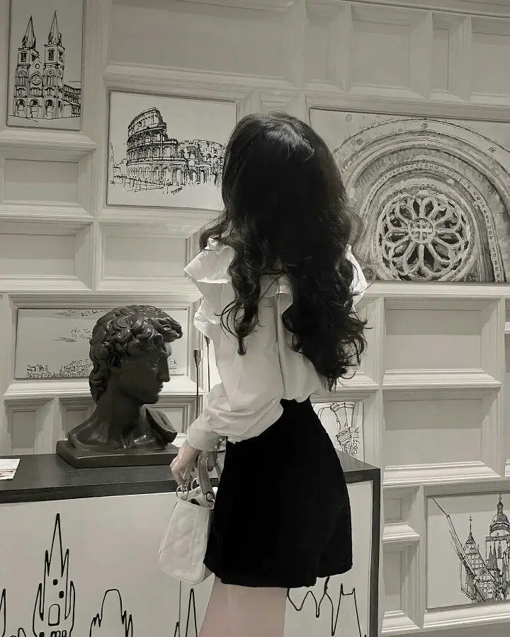 Ảnh Gái Chụp Sau Lưng: Chụp Hình Nghệ Thuật Từ Phía Sau 43