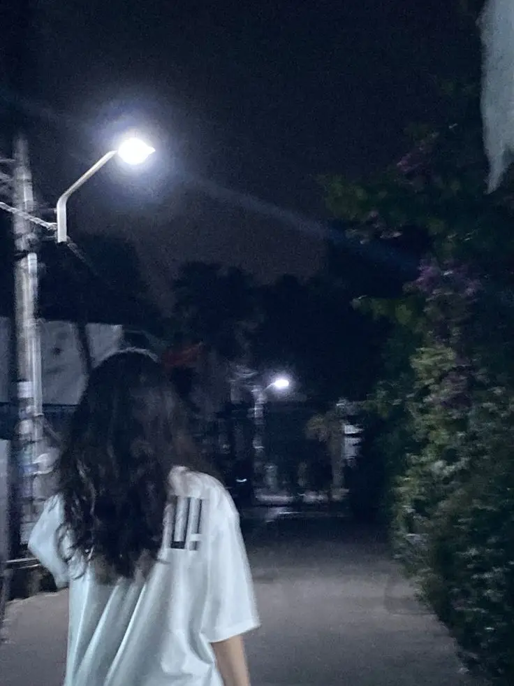 Ảnh Gái Chụp Sau Lưng: Chụp Hình Nghệ Thuật Từ Phía Sau 45