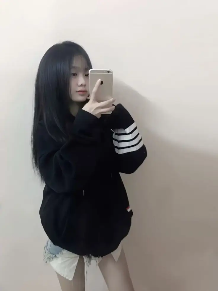 Ảnh Gái Chụp Trước Gương: Tuyển Tập 100 Hình Ảnh Đáng Yêu 9