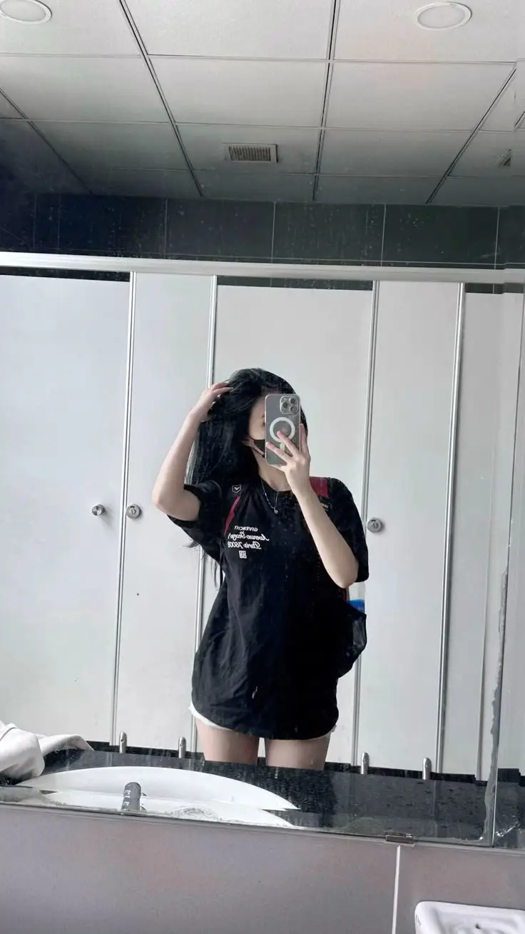 Ảnh Gái Chụp Trước Gương: Tuyển Tập 100 Hình Ảnh Đáng Yêu 35