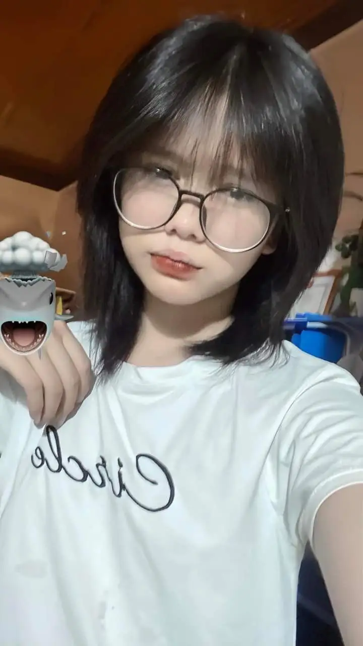 Ảnh Gái Đẹp Tóc Ngắn - Trở Thành Món Quà Tuyệt Vời 30