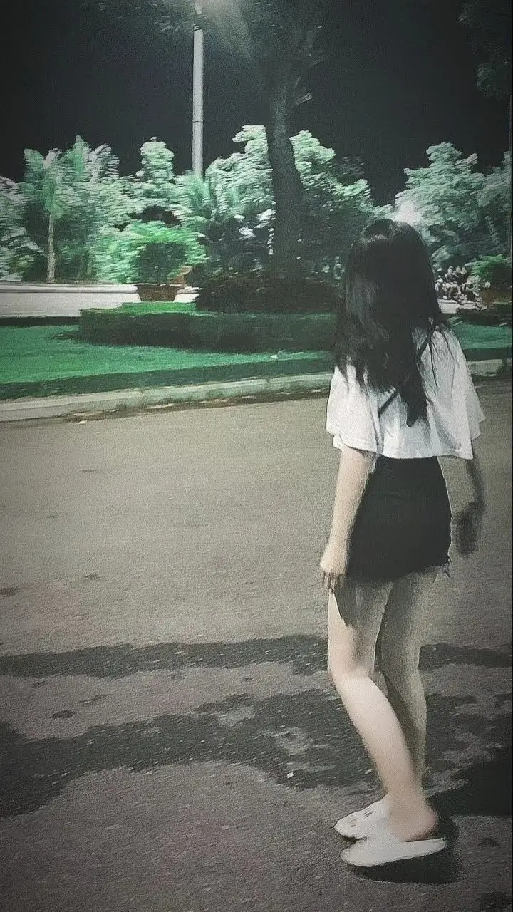 Ảnh Gái Đẹp Tóc Ngắn Che Mặt: Sự Cuốn Hút Trong Bí Ẩn 36