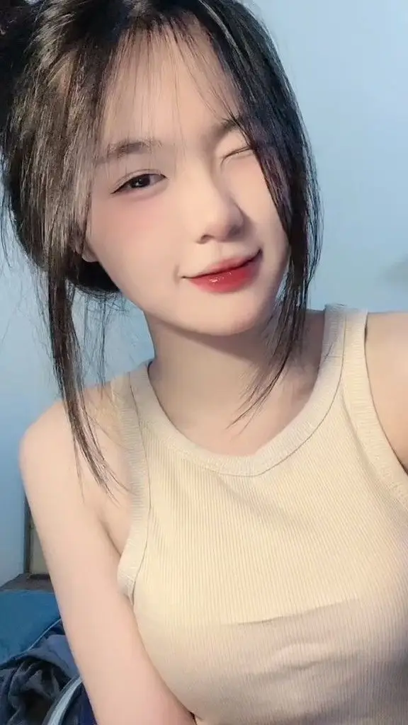 Ảnh Gái Đẹp Việt Nam: Vẻ Đẹp Tự Nhiên Và Quyến Rũ 19