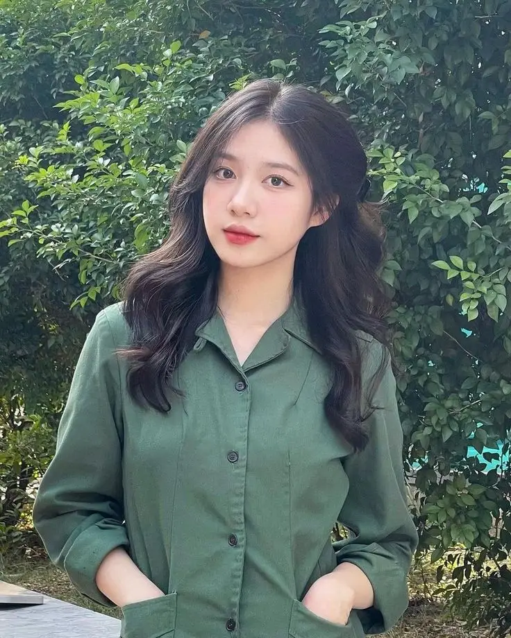 Ảnh Gái Đẹp Việt Nam: Vẻ Đẹp Tự Nhiên Và Quyến Rũ 23