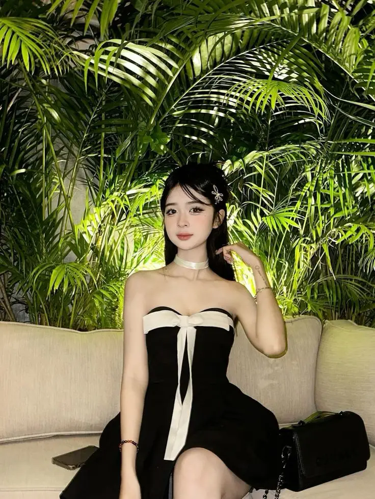 Ảnh Gái Mặc Váy Ngắn - 50 Hình Ảnh Nữ Tính 32