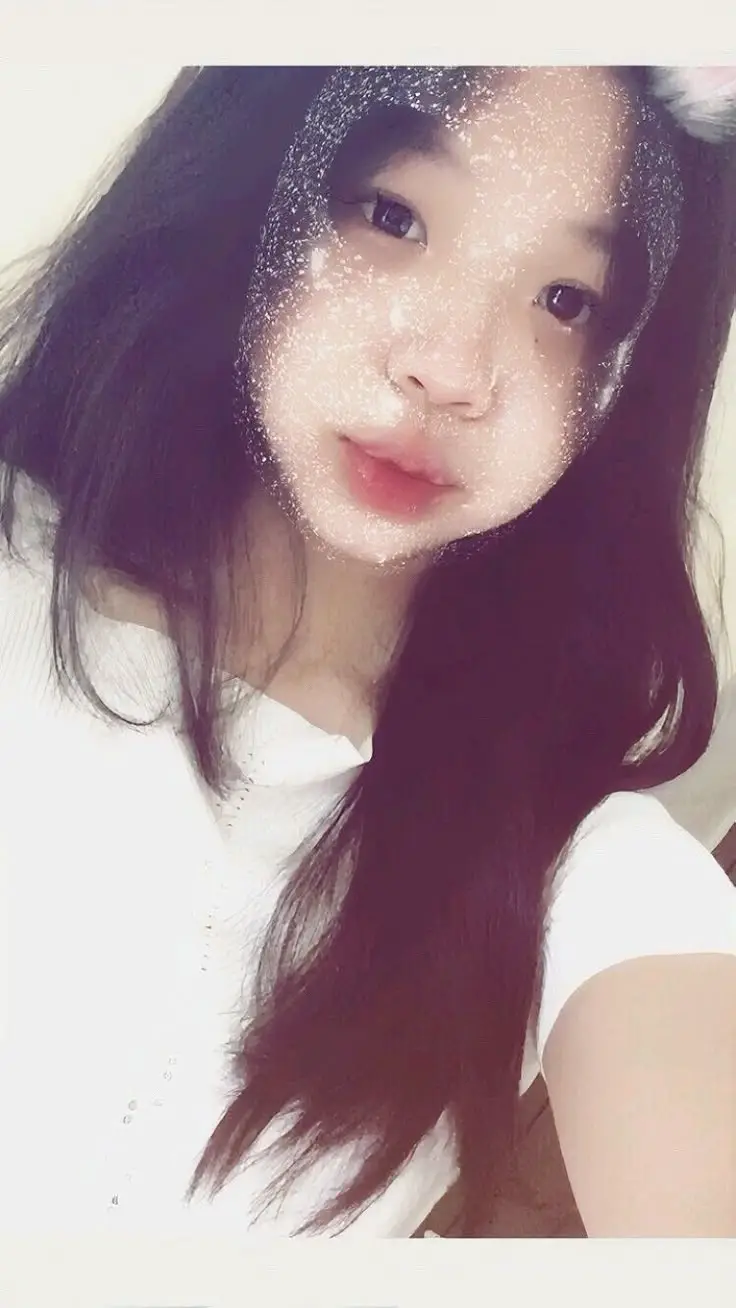 Ảnh Gái Xinh Chụp Cận Mặt: Khắc Họa Nét Đẹp Từ Chi Tiết 3