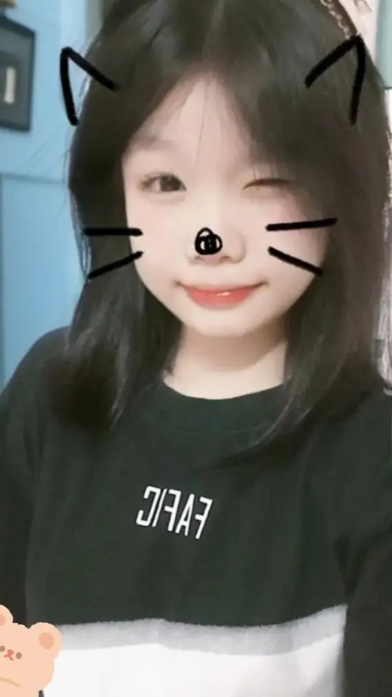 Ảnh Gái Xinh Chụp Cận Mặt: Khắc Họa Nét Đẹp Từ Chi Tiết 5