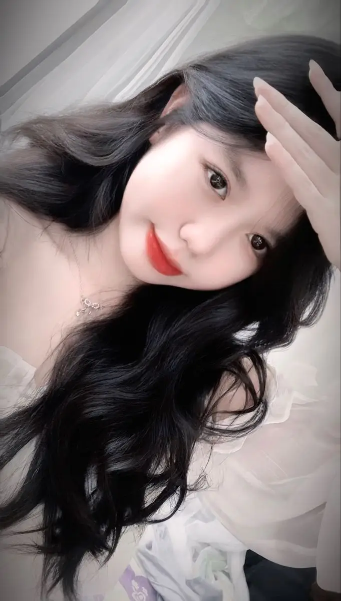 Ảnh Gái Xinh Chụp Cận Mặt: Khắc Họa Nét Đẹp Từ Chi Tiết 19