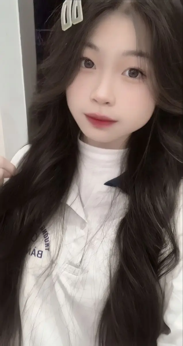 Ảnh Gái Xinh Chụp Cận Mặt: Khắc Họa Nét Đẹp Từ Chi Tiết 22