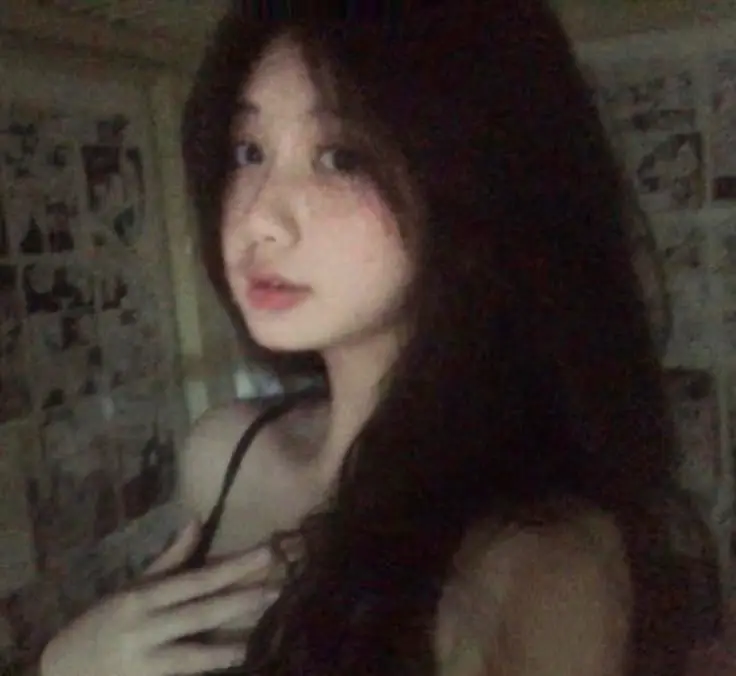 Ảnh Gái Xinh Chụp Cận Mặt: Khắc Họa Nét Đẹp Từ Chi Tiết 25