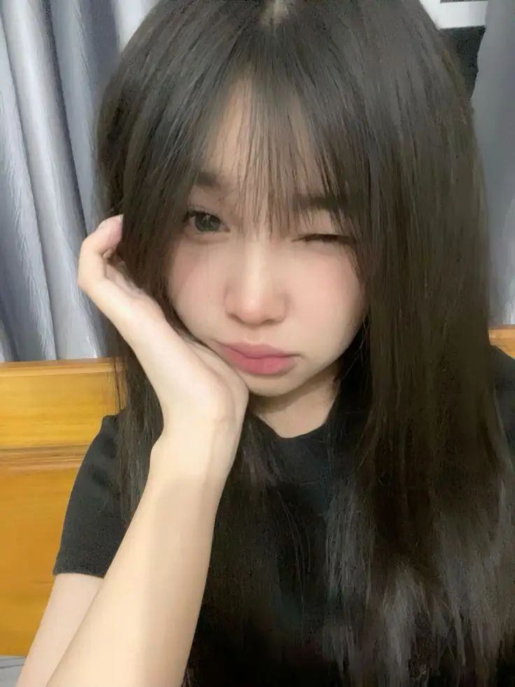 Ảnh Gái Xinh Chụp Cận Mặt: Khắc Họa Nét Đẹp Từ Chi Tiết 38