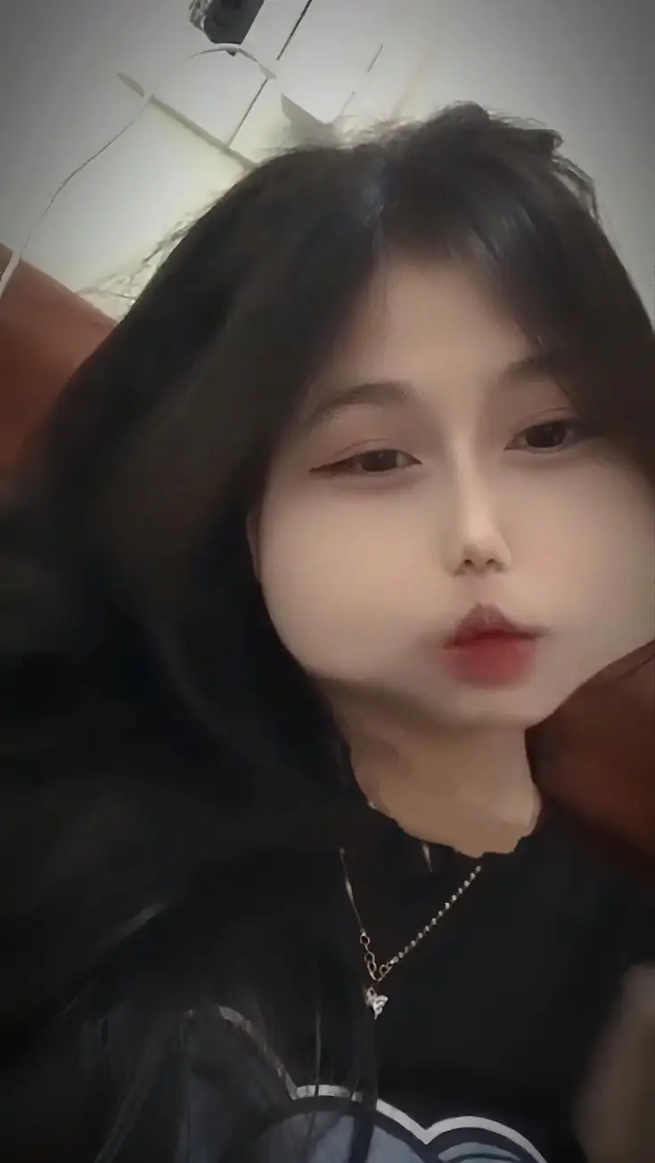 Ảnh Gái Xinh Chụp Cận Mặt: Khắc Họa Nét Đẹp Từ Chi Tiết 41