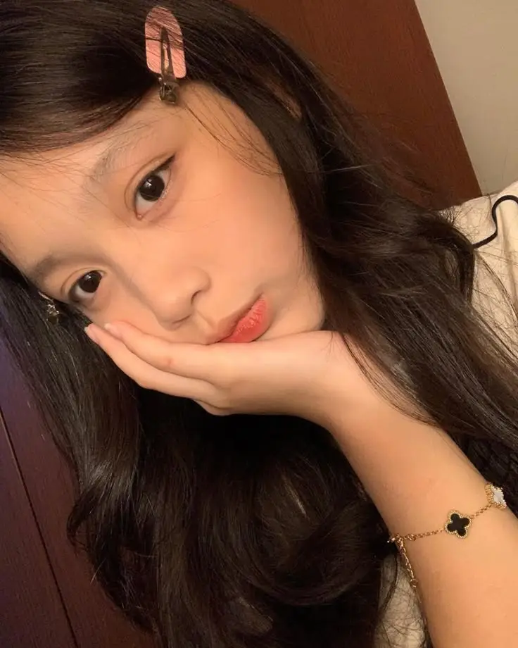 Ảnh Gái Xinh Chụp Cận Mặt: Khắc Họa Nét Đẹp Từ Chi Tiết 42