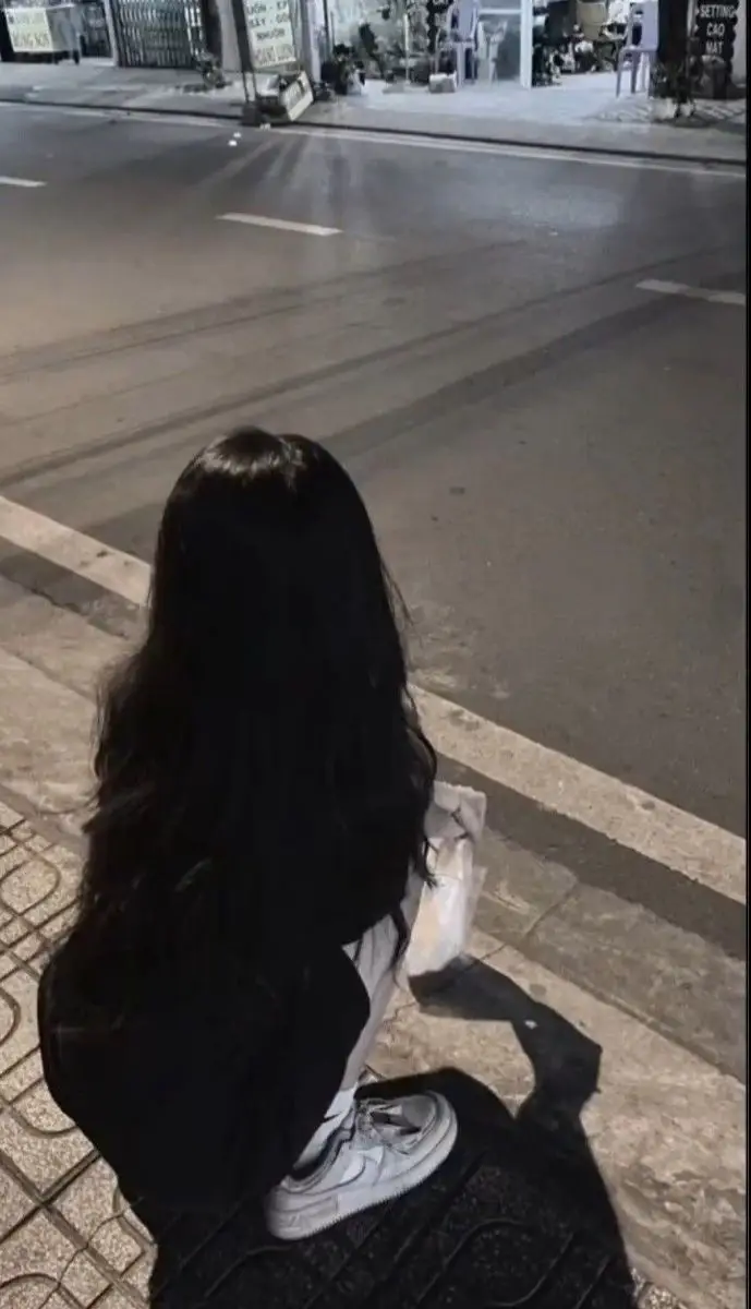 Ảnh Gái Xinh Chụp Sau Lưng - Bộ Ảnh Thể Hiện Phong Cách 2