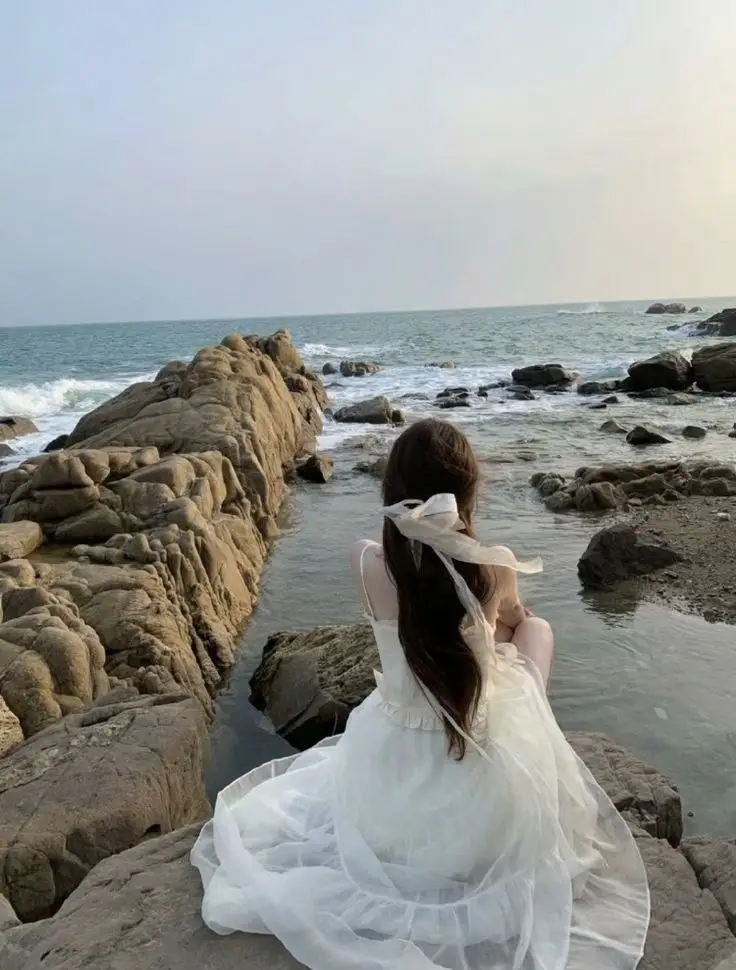 Ảnh Gái Xinh Chụp Sau Lưng - Bộ Ảnh Thể Hiện Phong Cách 5