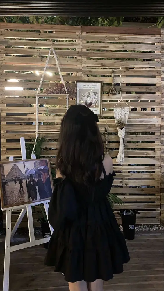 Ảnh Gái Xinh Chụp Sau Lưng - Bộ Ảnh Thể Hiện Phong Cách 52